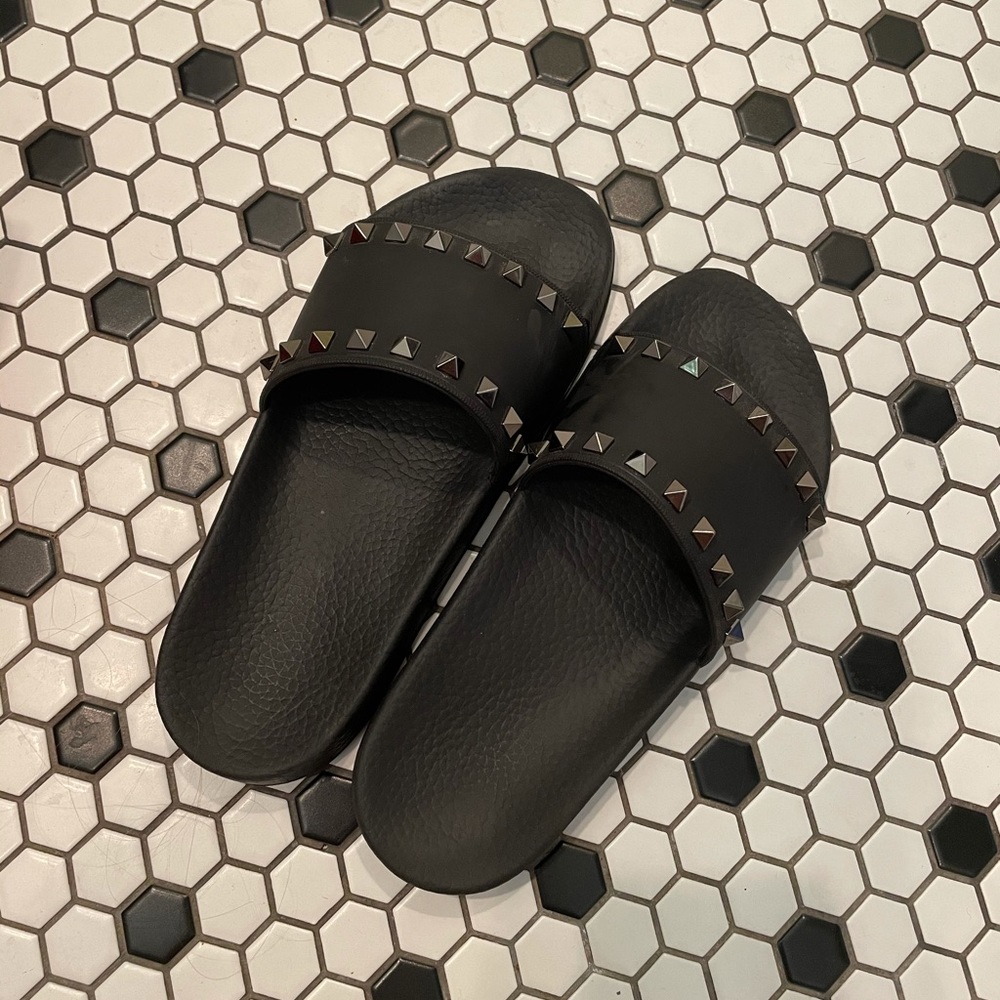 Valentino Rockstud Slides